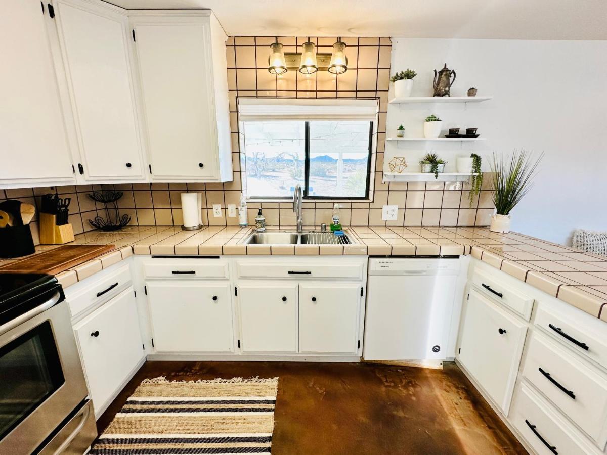Ravens Nest Ranch, Fire Pit , Views, Near Jt Park! Villa Джошуа Три Екстериор снимка