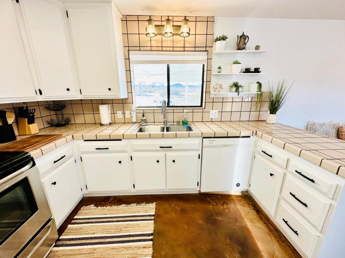 Ravens Nest Ranch, Fire Pit , Views, Near Jt Park! Villa Джошуа Три Екстериор снимка