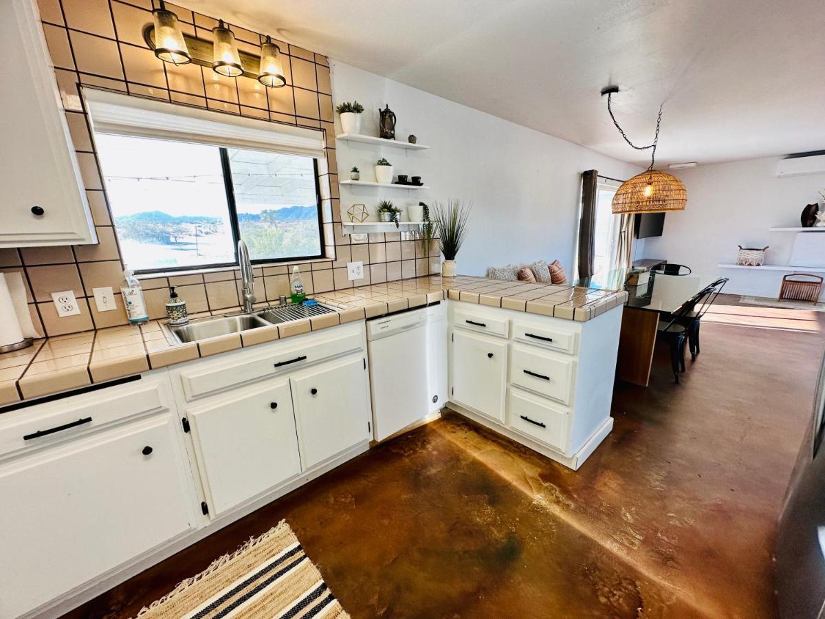 Ravens Nest Ranch, Fire Pit , Views, Near Jt Park! Villa Джошуа Три Екстериор снимка